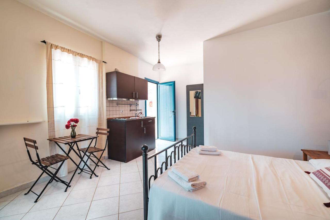 Philyra Appartments Agia Pelagia  Exterior photo